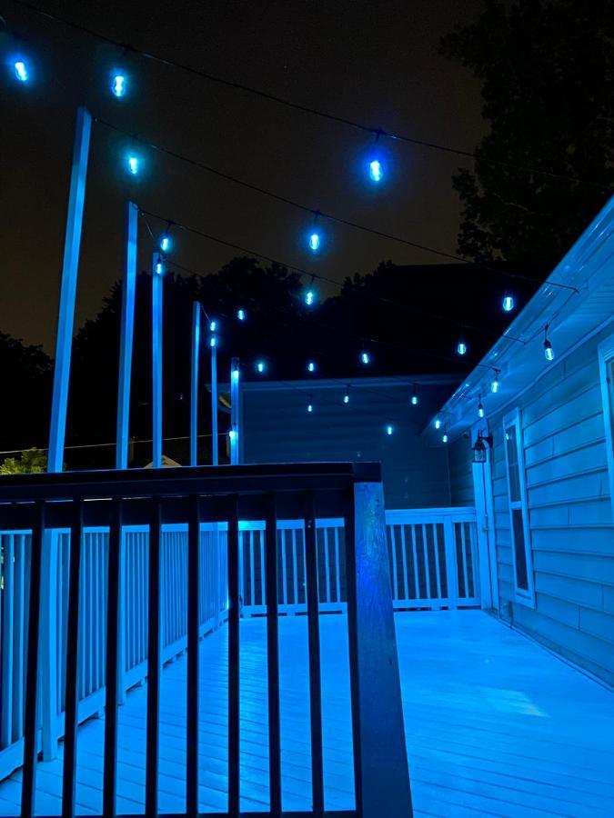 Modern 3-Bedroom, Big Fence Yard, Pets Stay Free Дарем Экстерьер фото